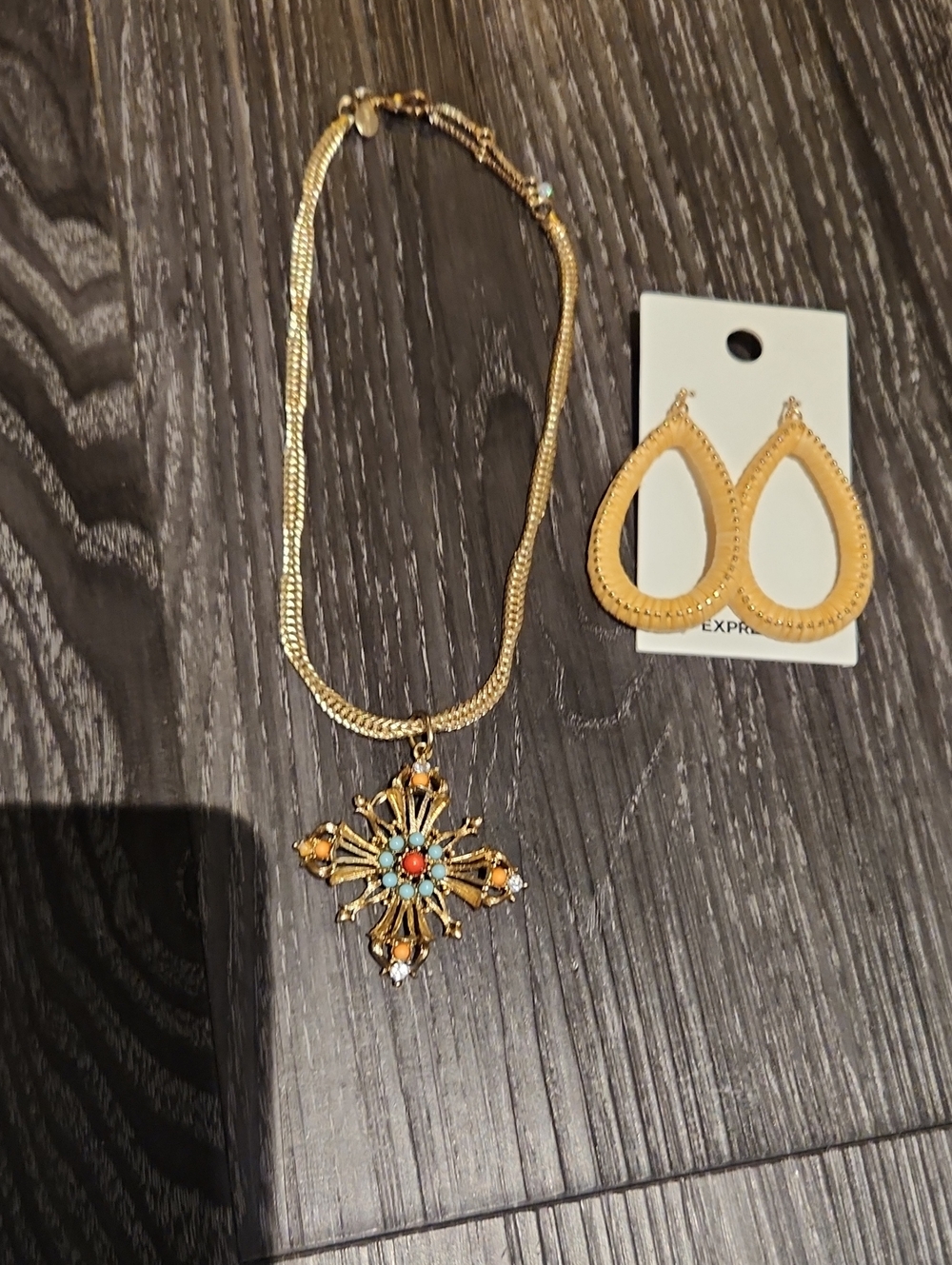 Express Goldtone Adjustable Necklace With Earrings